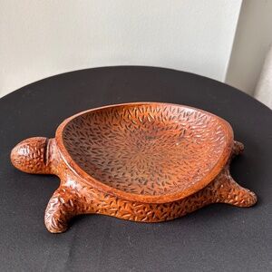 Hand-Carved Wooden Turtle Bowl – Decorative Dish with Tribal Leaf Pattern Rustic